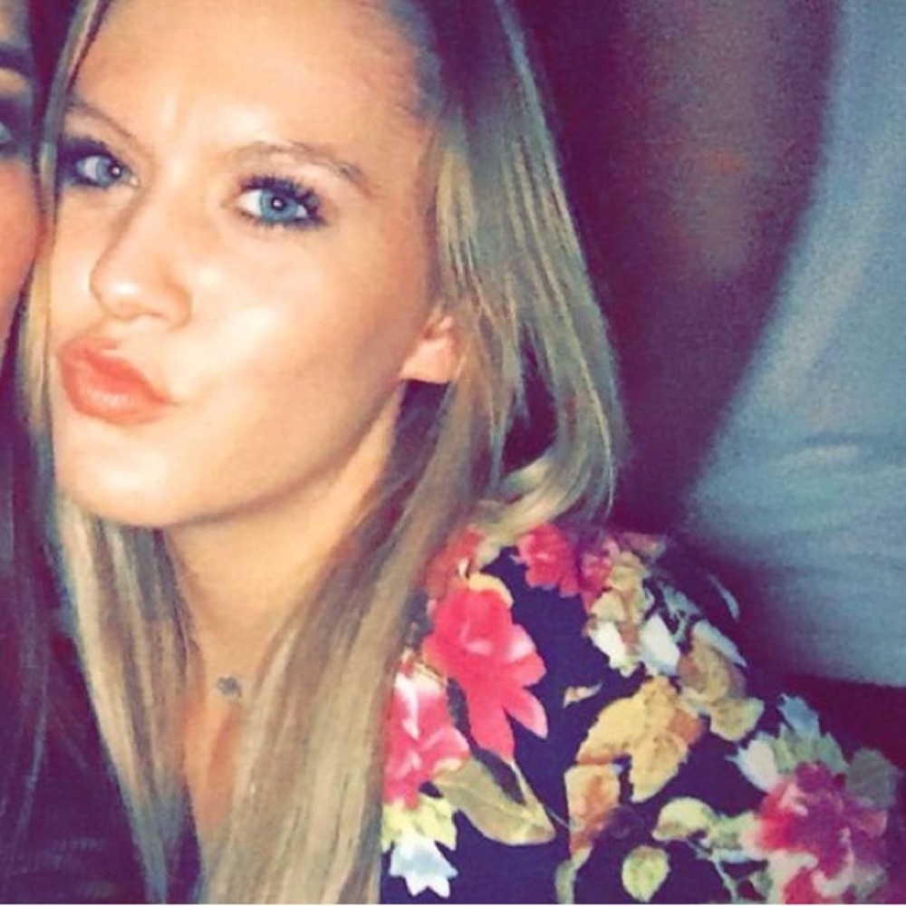 Meet your Posher, Brooke